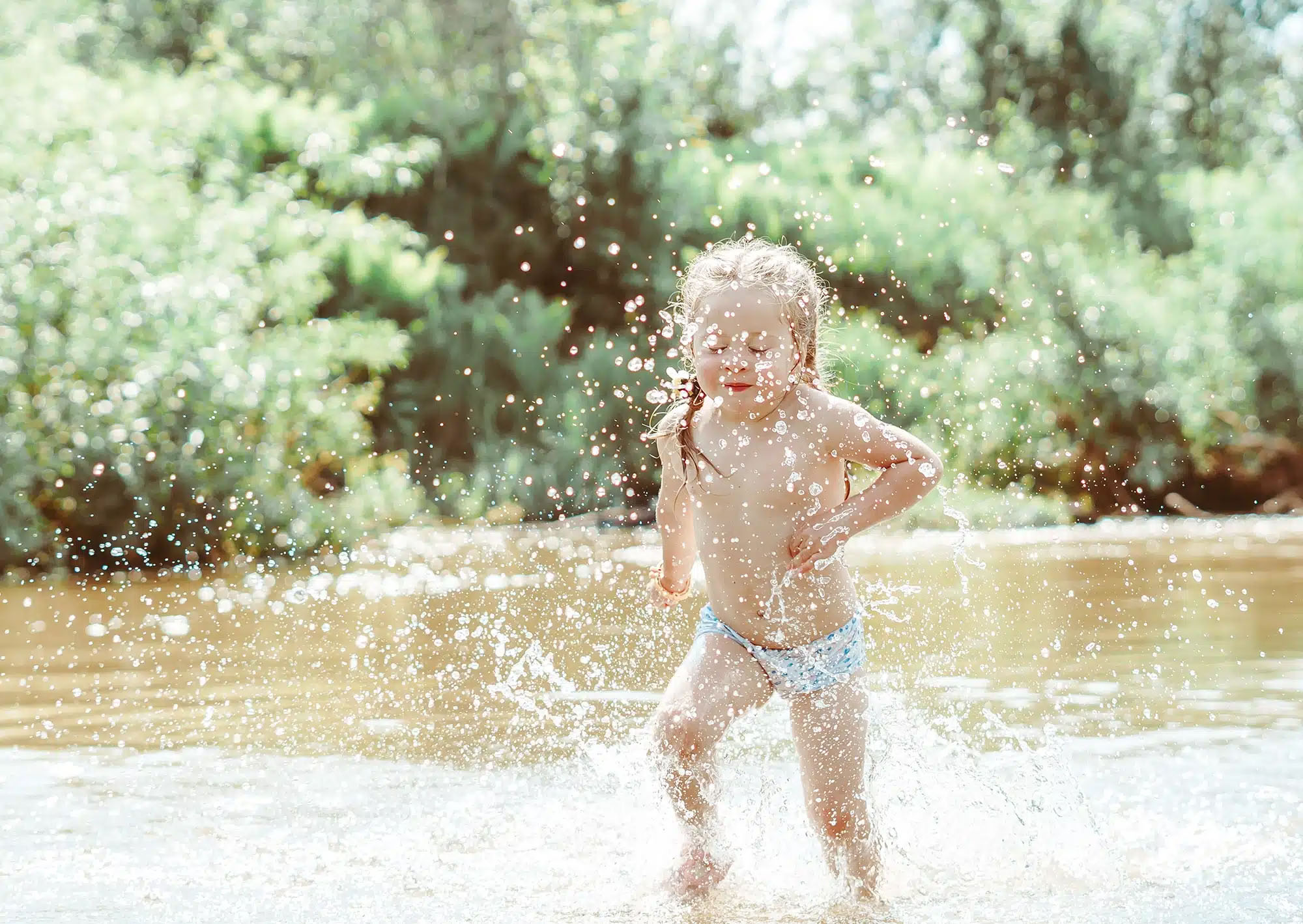 camping aan de oever van de rivier